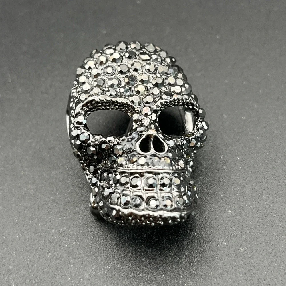 Skull‎ Rhinestones Bedazzled Black Lapel Hat Pin